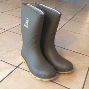 EUC kamik rain boots